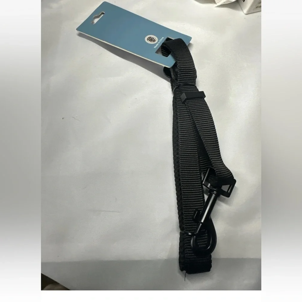 New with tag pet seatbelt